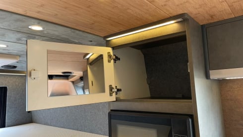 THUNDER – Stunning 2022 Luxury VW Crafter sleeps 4 - Liverpool