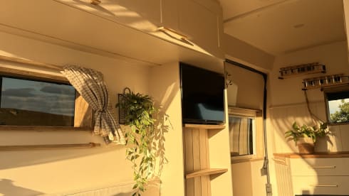 Lola – 2 Berth Cosy Cottage on Wheels  - Manual Peugeot Boxer Campervan 