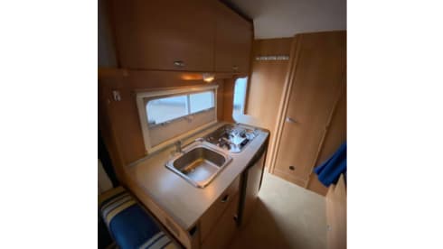 Op stap met de Baron! – Spacious 6-person family camper
