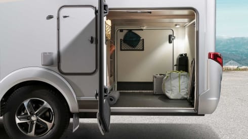 Enjoy Hymer Camper (2018) – 2p Hymer semi-integrated from 2018