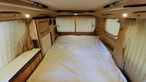 Vamos – Luxury Campervan and Nomad Office