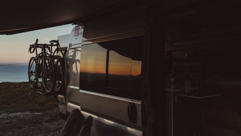 - voor de actieve vakantiegangers – Modularer Buscamper für 2 Personen