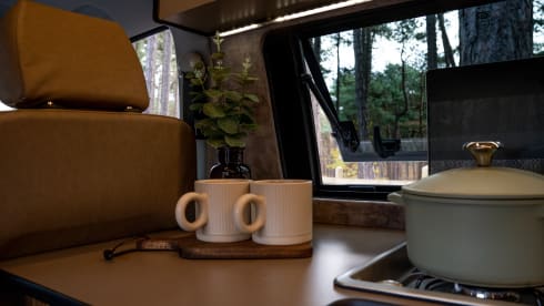 Meeko – 4 Berth Volkswagen T6.1 Campervan 