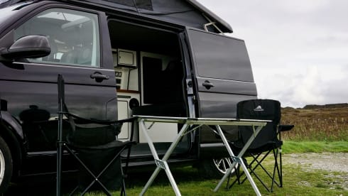Gary – 4 berth Volkswagen Transporter Campervan