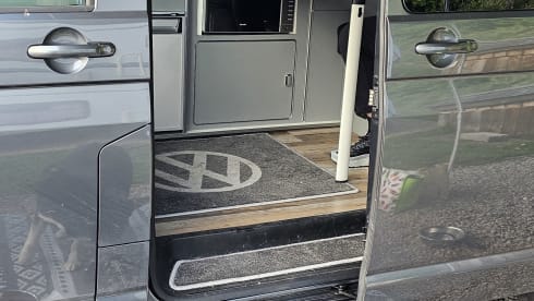 Indy  – VW Transporter Campervan 2021 - 4 Berth