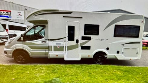 Rollerteam Ronnie – 6 berth Ford semi-integrated from 2026