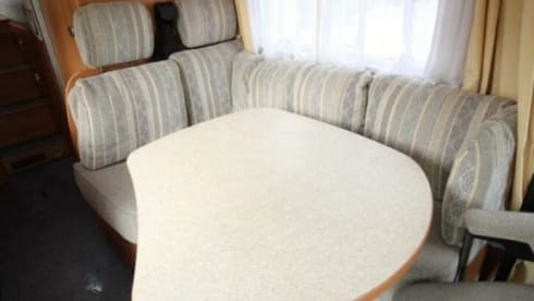 Hymmie – 4 person Hymer integrated from 2007 (air conditioning)