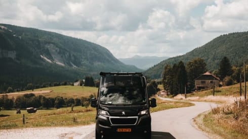 3p Peugeot bus from 2017