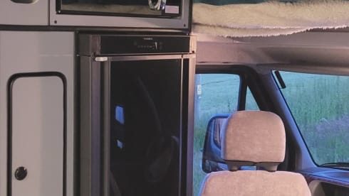 Family Mercedes  Rimor 6berth/6belt Motorhome Hire  – 6 berth Mercedes-Benz Rimor