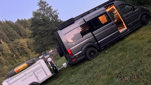 Big Rhino – Vw crafter Off-grid campervan