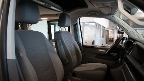 Bulli – 4p Volkswagen T6 California Ocean campervan from 2020