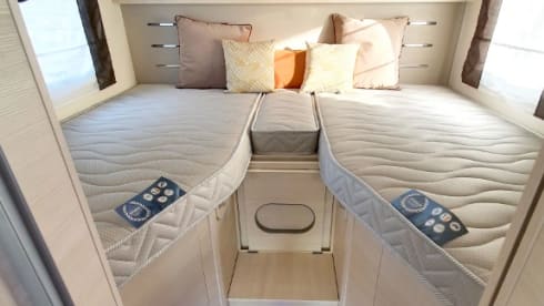 Chausson Titanium – CHAUSSON 777GA PREMIUM TITANIUM 2023 AUTOMATIC FULLY UTGEREST