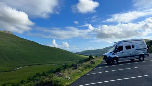 Miss Daisy (Dog Friendly) Discount available on bookings two weeks or more.  – 4 berth Mercedes-Benz campervan (SALE ON)