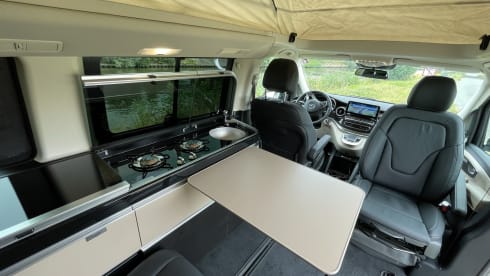 New Luxury Mercedes Marco Polo '22 for 4 persons