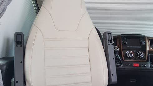 McLoui – 5 person McLouis from 2017