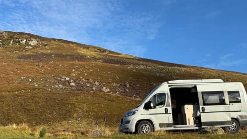 Exped – 4 berth 2023 Autotrail Expedition 67 with Pop Top