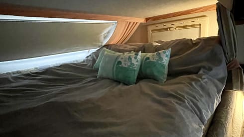 'Pandora' – Off-Grid Motorhome - Petrol & LPG **Fully Comp Insurance Included**