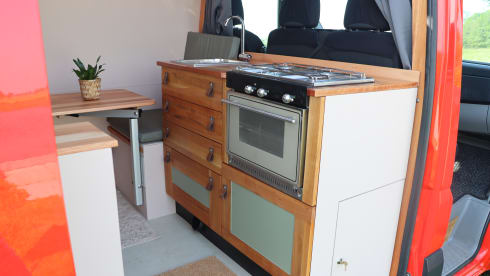 Reddy – Unique DIY Mercedes Sprinter