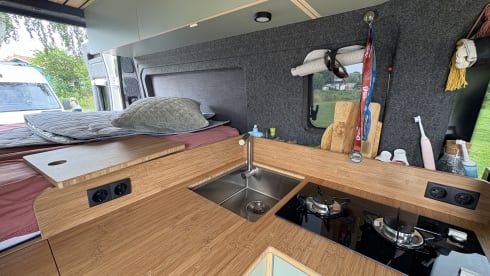 Campr Outcast – Campr Outcast - Tough, spacious off-grid camper