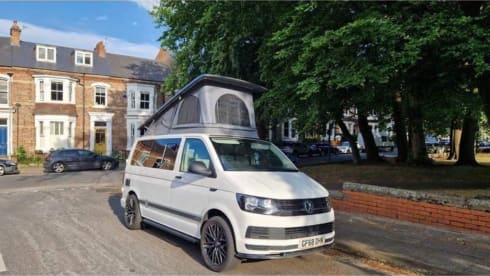 FloRider  – 4 berth Volkswagen campervan from 2018