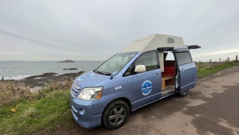 Toki – Heated -  high top - off grid cute campervan  - insurance incl in price !
