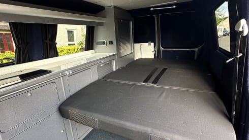Graycie – 4 berth Volkswagen campervan from 2021
