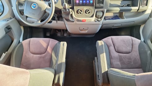 Huisje op wielen – 4p Fiat alcove from 2009
