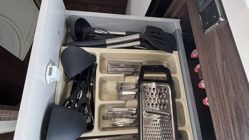 Betty  – 6 berth Benimar Mileo from 2018