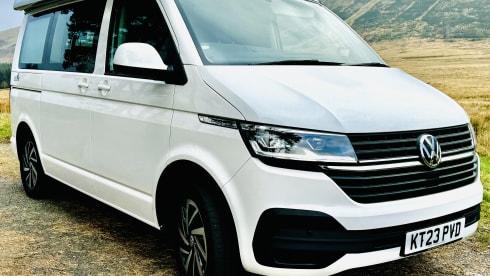 Maggie – VW California Surf - Sleeps 4, home comforts! Heater