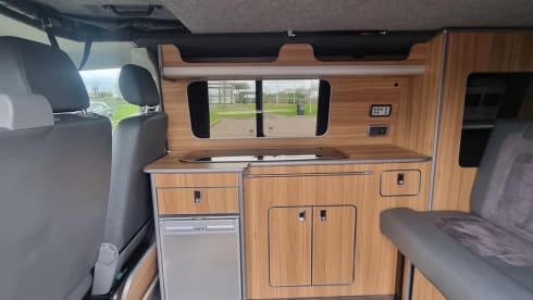 Falcon – 4 berth Volkswagen campervan from 2014