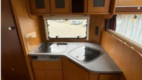 4p Dethleffs semi-integrated from 2006