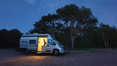 Very rare - Perfect getaway van - No bed set up required