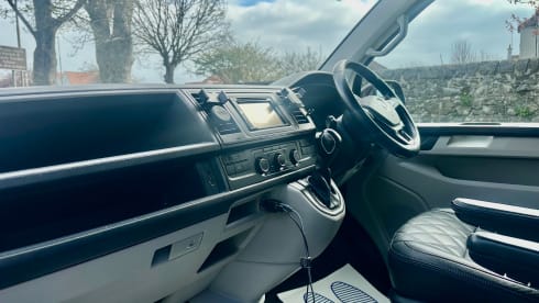 High Spec VW Transporter 15 minutes from Edinburgh Airport