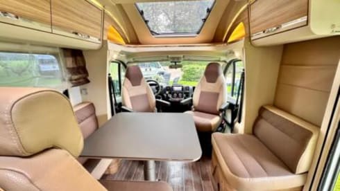 A3 – 4p Adria Mobil semi-integrated 