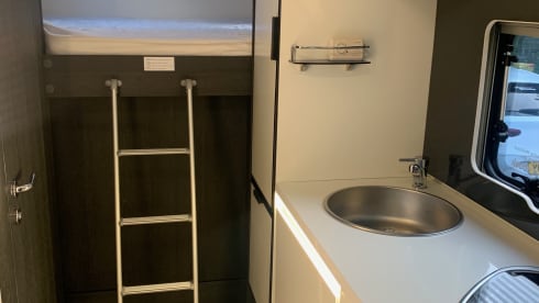 BX – 6 berth Roller Team 675