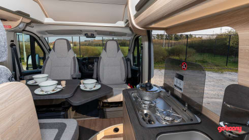 Knaus Boxstar Street 600 - 160 HP - with pop-up roof