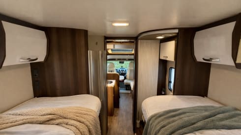 Bürstner 710g Plus | Luxus & Qualität | Elektrisch verstellbares Bett