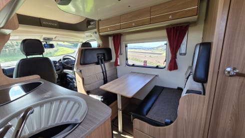 2016 Bailey Approach Advance 665 - 6 Berth