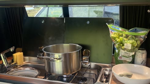 Florrie The Adventure Van - Volkswagen Transporter T6 Camper King