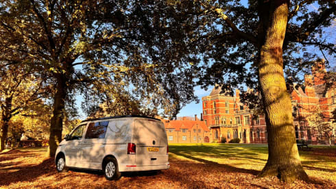 OFF GRID  – 4 berth Volkswagen campervan from 2023