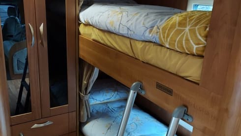 Fiat Ducato - Sleeps 4 