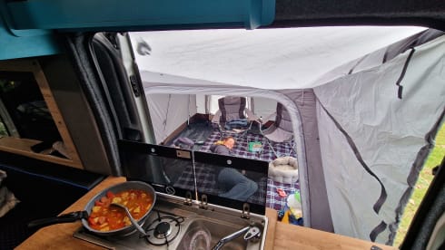 Keegmeister – 5 berth Ford Transit High Top Conversion