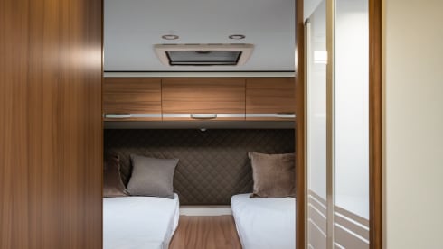 5p Adria Mobil semi-integrated from 2021