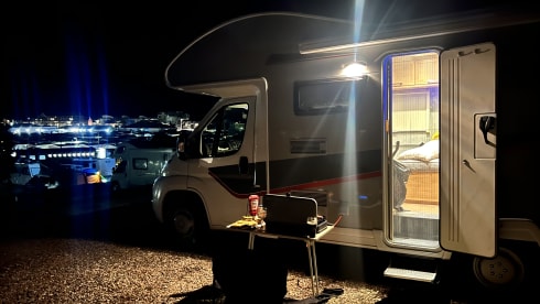 The Adventurer – 6 berth Peugeot AutoQuest 180 