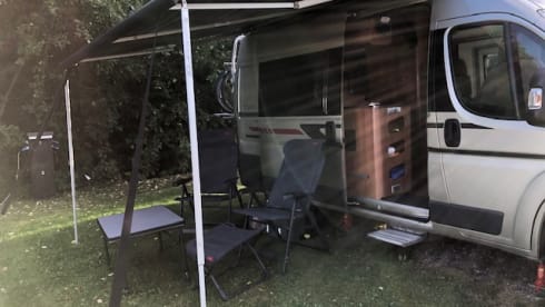 Bus camper Adria Van Twin Active