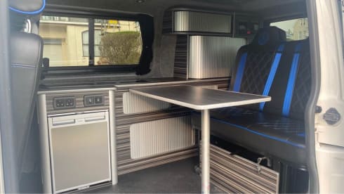 Van-os – 4-Bett Volkswagen Integrierter ab 2011