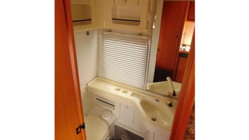 Unique Camper for an Unforgettable Adventure New 2.5 Turbo diesel engine
