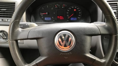 California 4motion – Beautiful T5 for rent for trips within the Netherlands