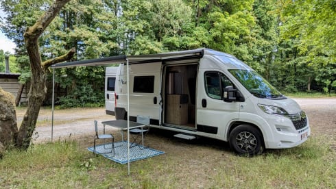 Willy – 4p Citroën Clever campervan uit 2024