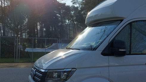 White Beauty – 2p Volkswagen bus uit 2022